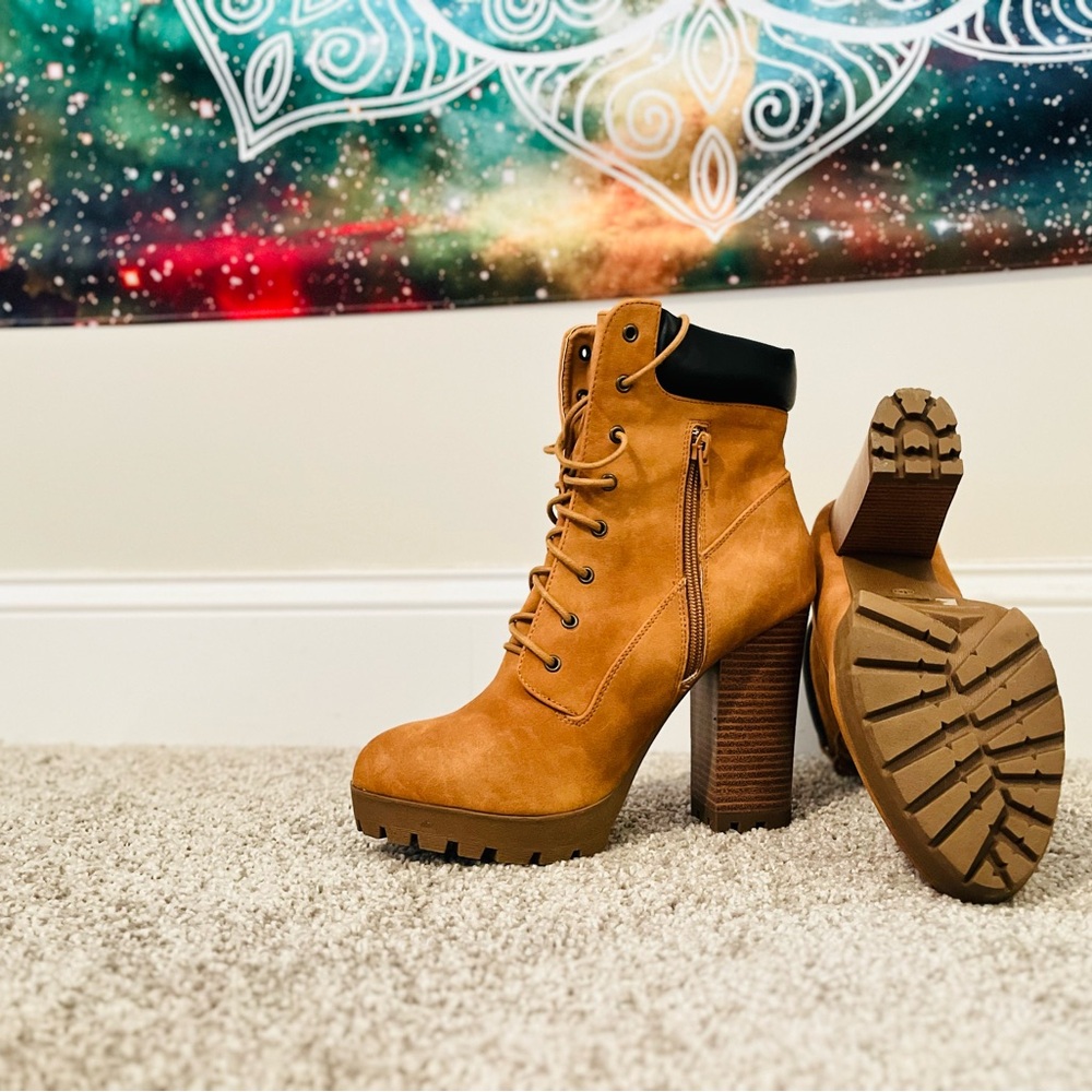 Vita Boots